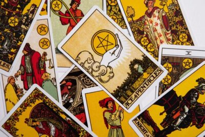 jGZhXjrjRqGoQKELb6sA tarot blog600x400 b15303f5 a0f7 483d 8e12 c57ecc899739 - Tarot Merchandise