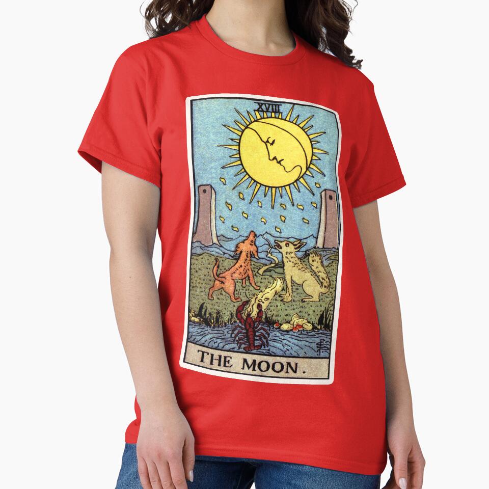 The Moon Xviii Tarot Design T-shirt