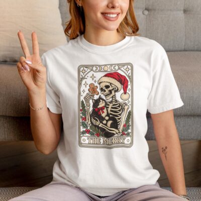Skeleton Santa Gothic Christmas Tarot T-Shirt